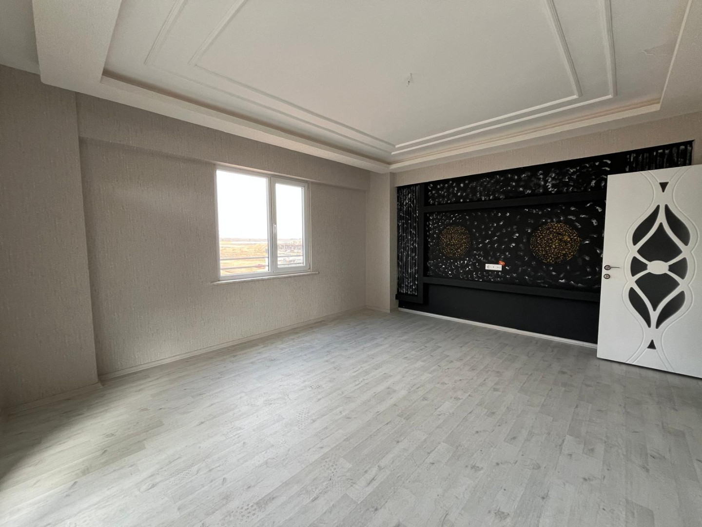 KOSOVA DA SIFIR BALKON TEZGAHLI 3+1 DAİRE